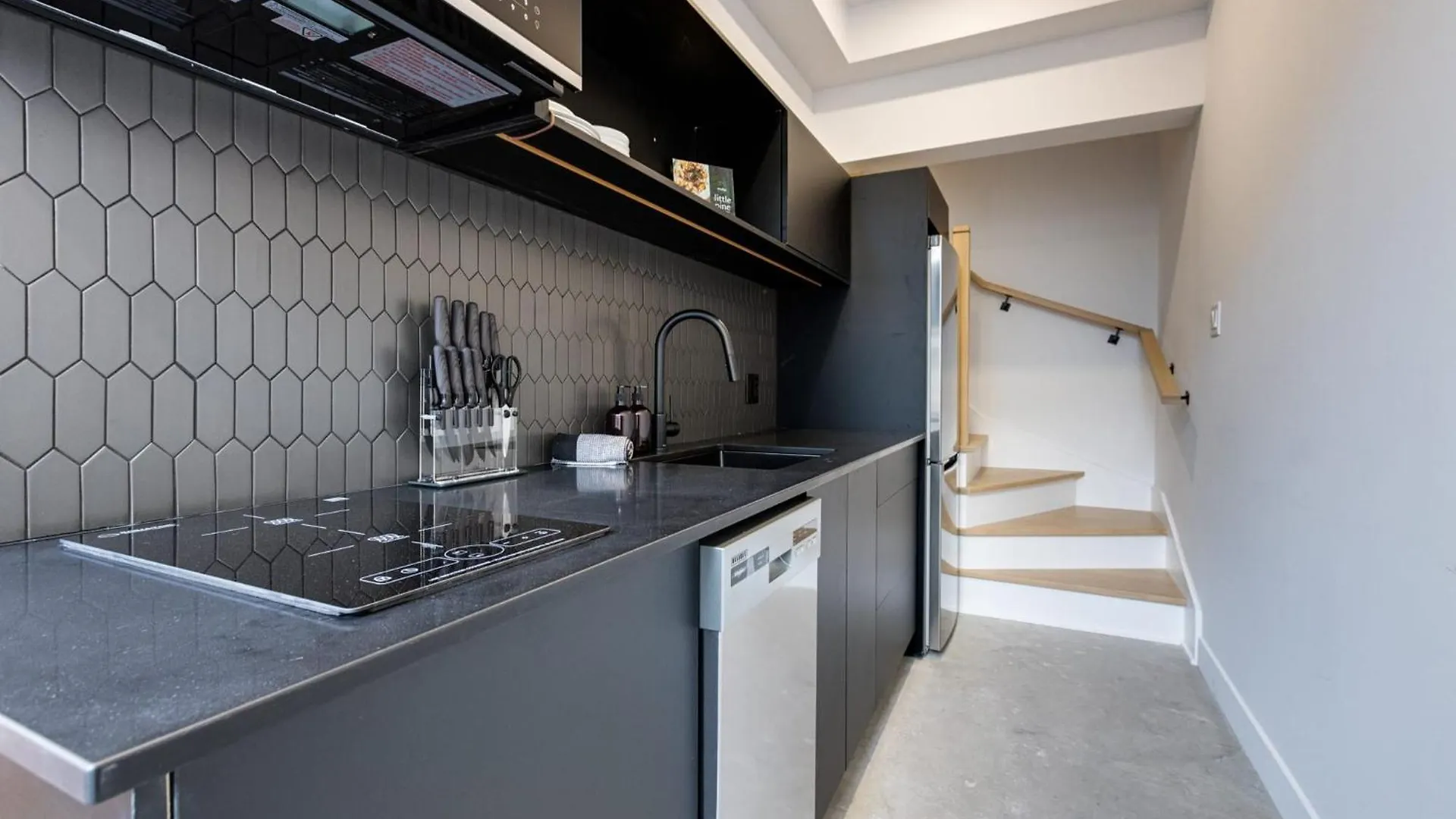蒙特利尔New Luxury 2Bdr Unit With Sofabed In Mile End - 1D公寓 加拿大